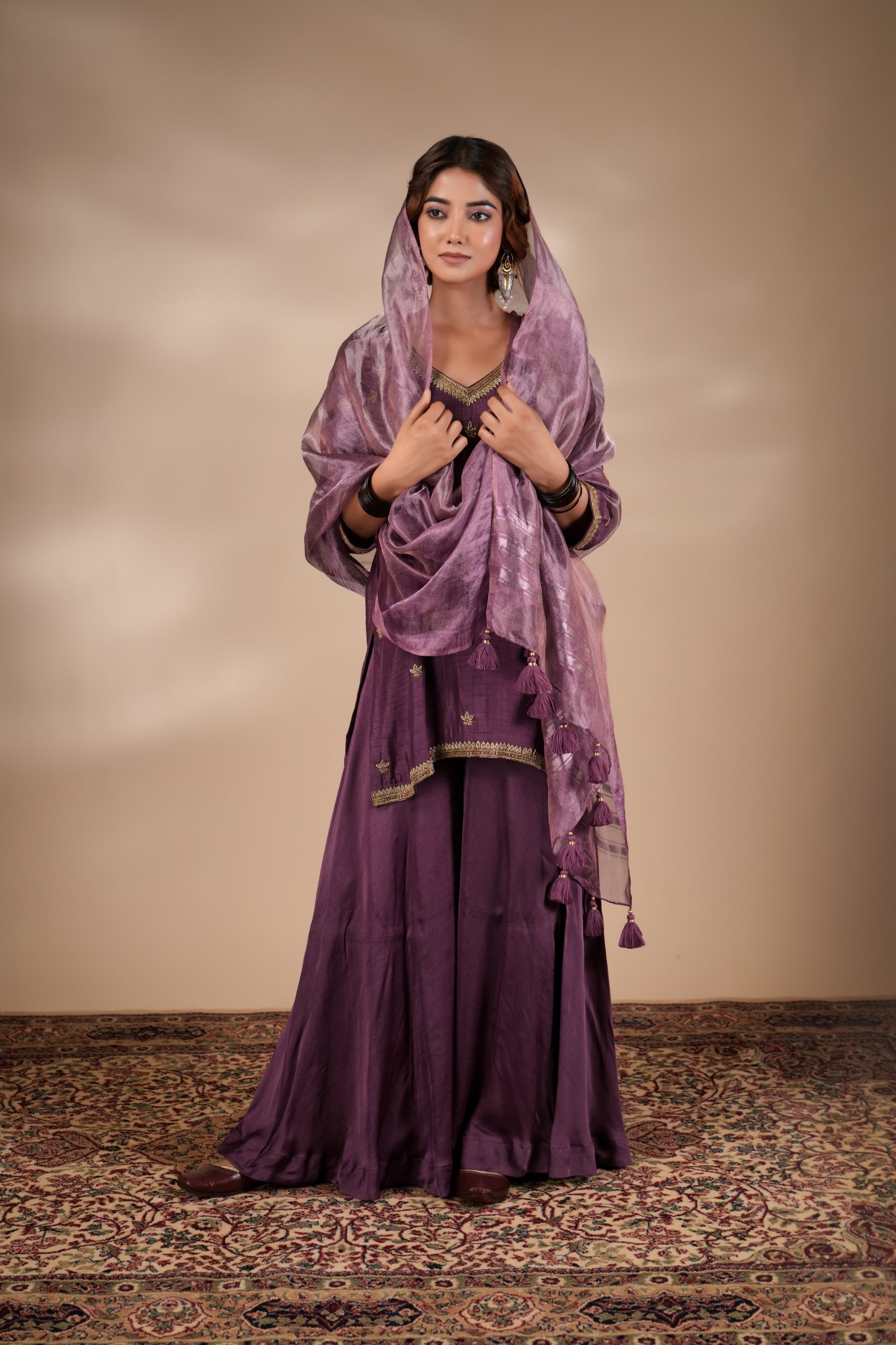 Madhu Sharara Set