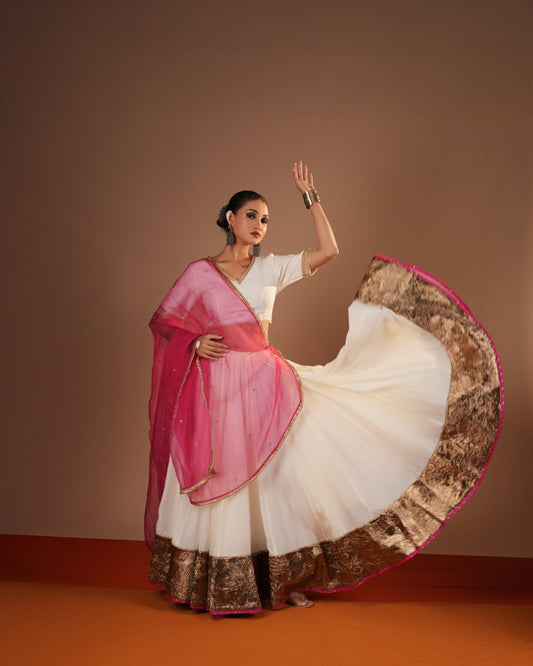 Poorna Lehenga Set